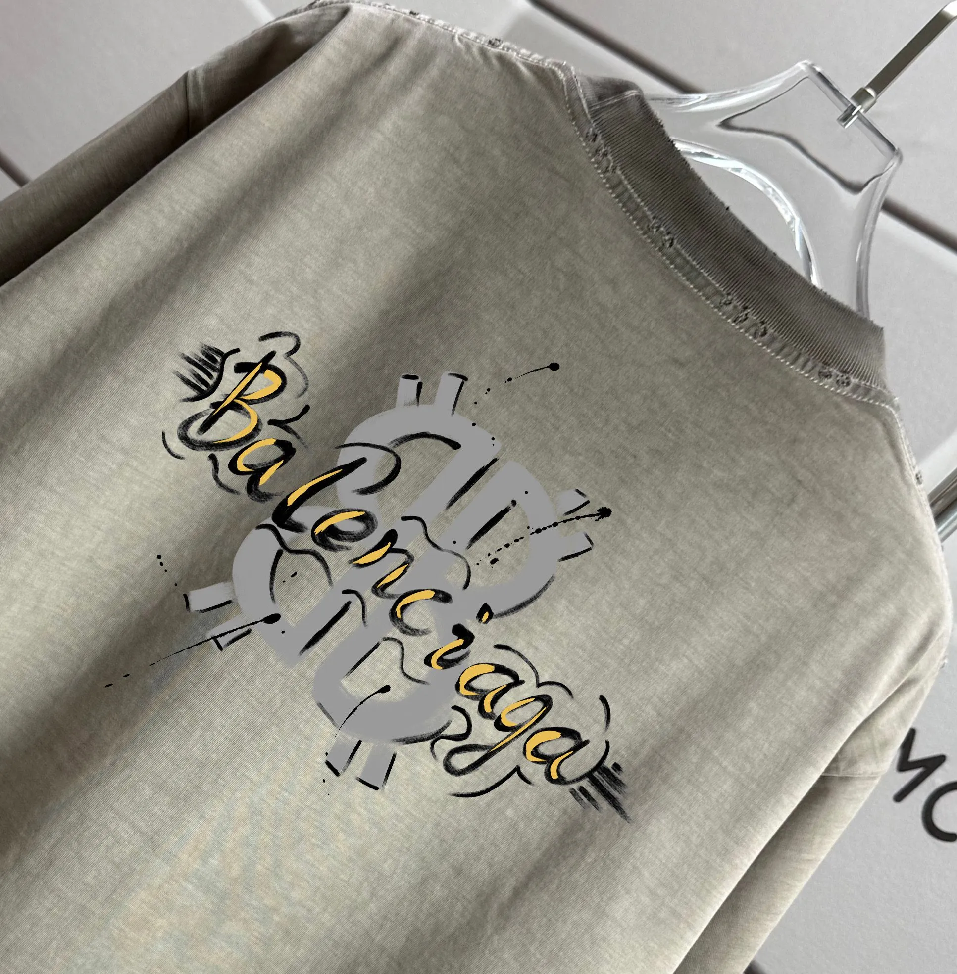 # * Balenciag*2026 New Arrival 320 tee Same Style : Size :S M L XL XXL Size： S （90-130 ） M （120-150 ） L （140-165 ） XL （160-180 ） XXL （180-210 ）
